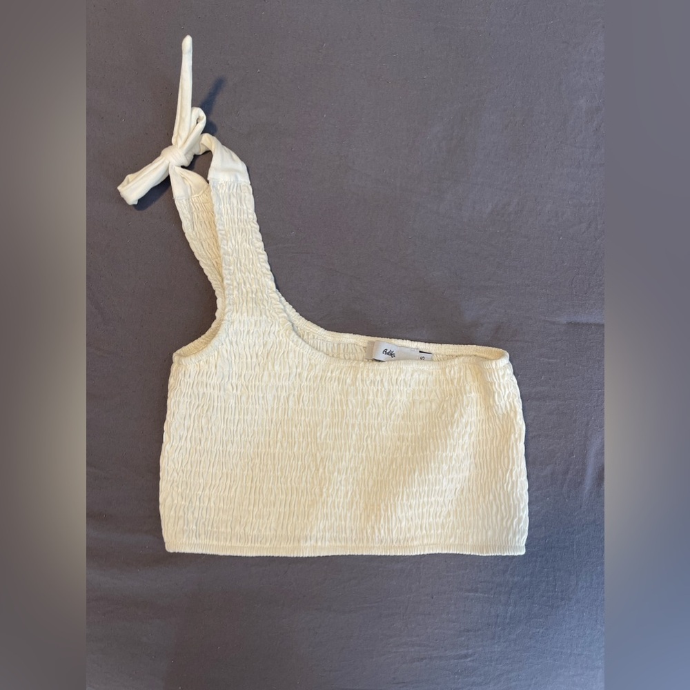 White cropped one shoulder